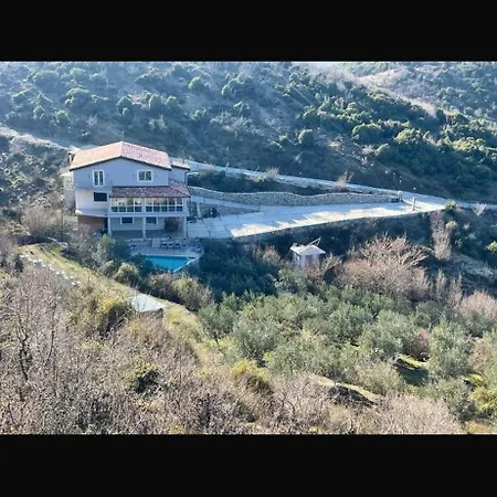 Appartamento Qyteza & *